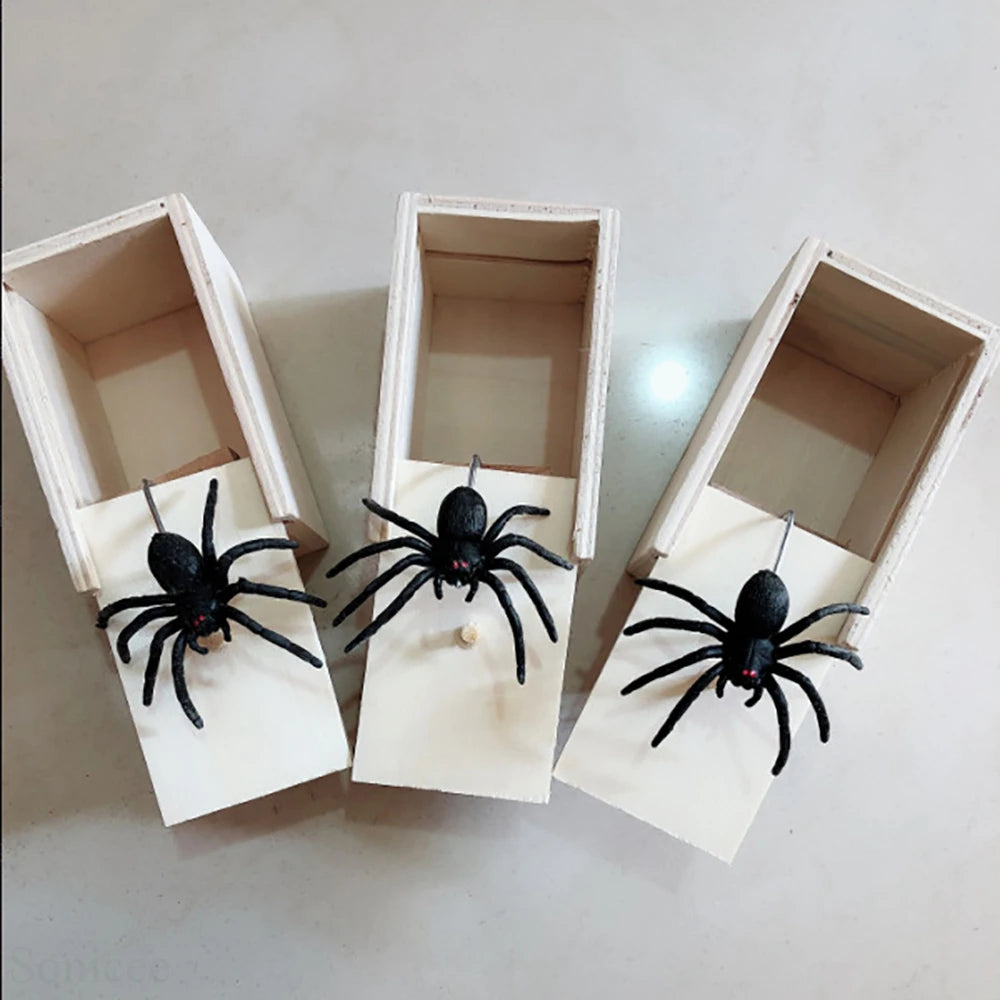 Trick Spider Funny Scare Box Wooden Hidden Box Quality Prank Wooden Scare Box Fun Game Prank Trick Friend Office Toys